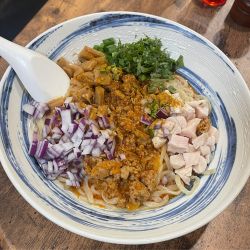 スパイスカレー油そば（1000円）