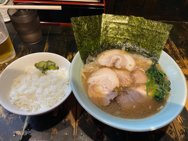 「チャーシュー麺、ライス、ビール」@らーめんありがた家の写真