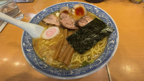 「特製中華そば 大盛り」@中華そば 青葉 南古谷店の写真