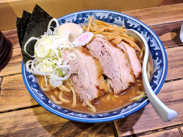 「特製中華そば（300グラム）」@中華そば わた井の写真