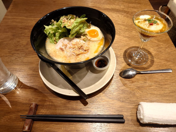 「鶏白湯塩そば」@中華料理 琥珀の写真