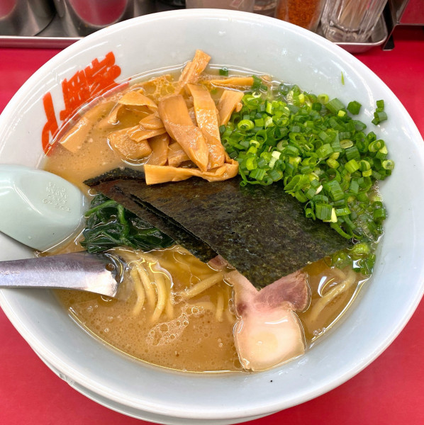 「ラーメン690円+青ネギ80円+メンマ(クーポン)」@ラーメン山岡家 太田店の写真