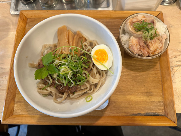 「アンガス牛とガリシア栗豚の挽肉まぜ麺」@麺屋 もりき 都島の写真
