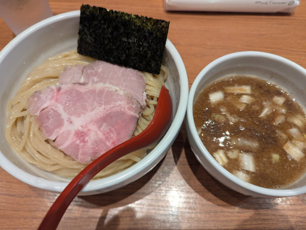「つけ麺　並　950円」@煮干中華そば 鈴蘭 新宿店の写真