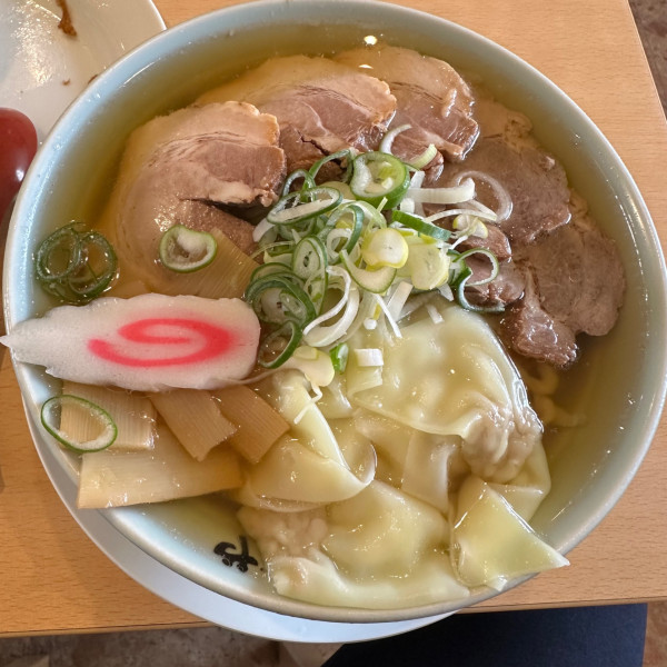 「ワンタンチャーシューメン大盛+餃子3個 ¥1,570」@拉麺 かくだやの写真