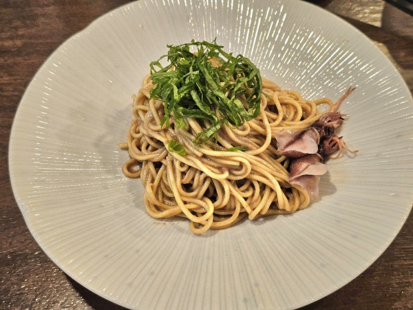 「蛍烏賊の冷やし和えそば」@立ち呑み居酒屋 金町製麺の写真