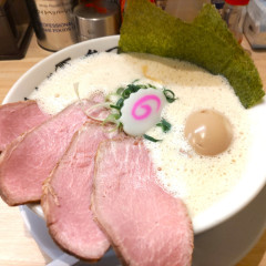 鶏そば唆る 栄店の画像