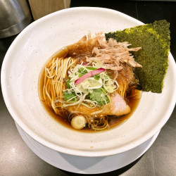 節そば醤油(900円)+握り2貫(300円)