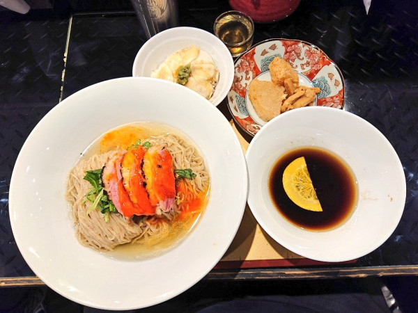 「八咫烏式鴨の昆布水つけ麺 スライスとろろご飯付き」@トーキョーニューミクスチャーヌードル 八咫烏 CHIKARABOの写真