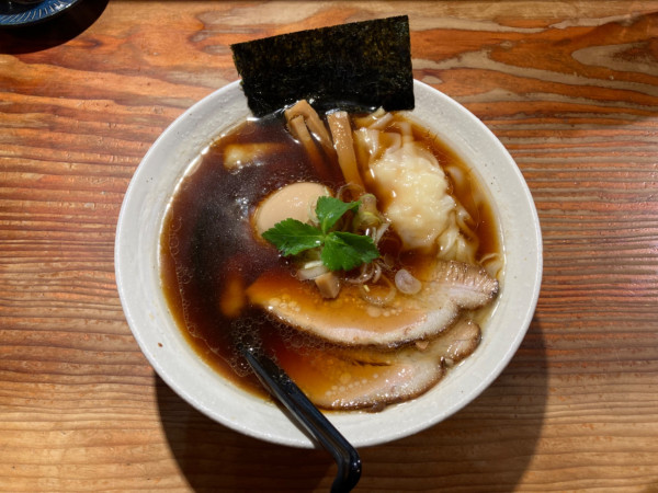 「特製醤油 手打ち」@純手打ち 麺と未来の写真