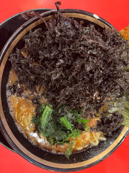 「朝ラーメン(並)780円＋岩のり200円」@横浜家系ラーメン 大輝家の写真