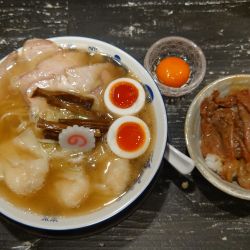 味玉海老ワンタン麺＋黒毛和牛すき焼きご飯