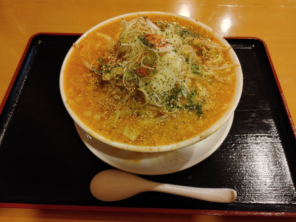 「辛スタミナラーメン　1100円」@めんや青空の写真