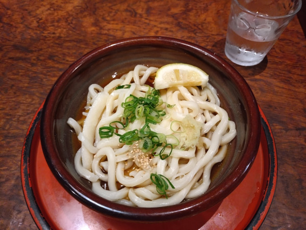 「ぶっかけうどん温490円」@讃岐の味 塩がま屋の写真