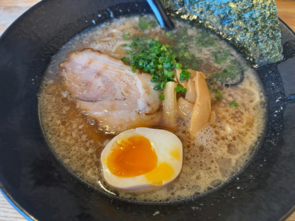 「わらすこラーメン」@麺や わらすこの写真