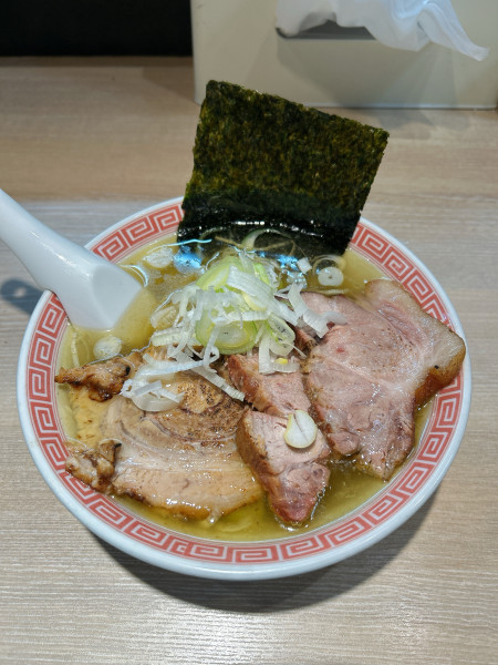 「ミックスチャーシュー麺（塩）」@まるえ中華そばの写真