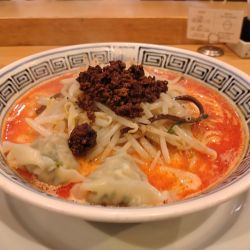 担々麺（中辛）＋香菜ワンタン