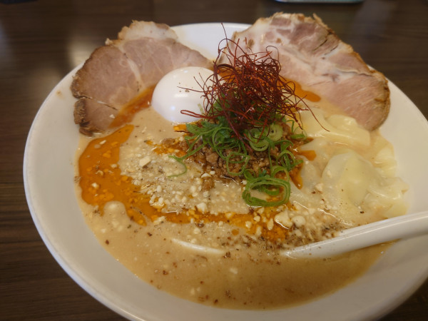 「特製担々麺＋ワンタン4個」@花笑み中華そば かれんの写真