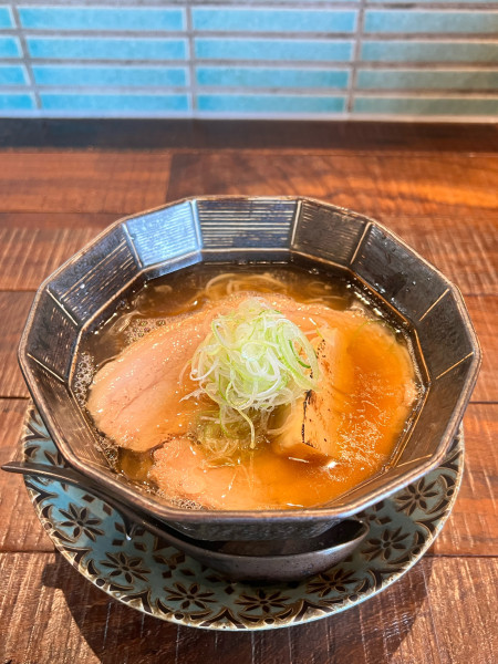 「醤油らぁ麺」@古民家ヌードゥル黒揚羽森住の写真