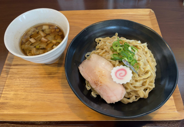 「醤油つけ麺(手揉み麺)＋スープ割」@Life is beautiful らぁ麺 & Cafe'barの写真