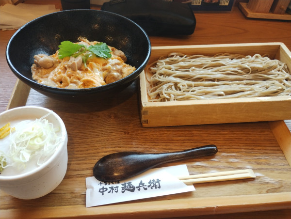 「親子丼ともりそば」@中村麺兵衛 前橋箱田店の写真