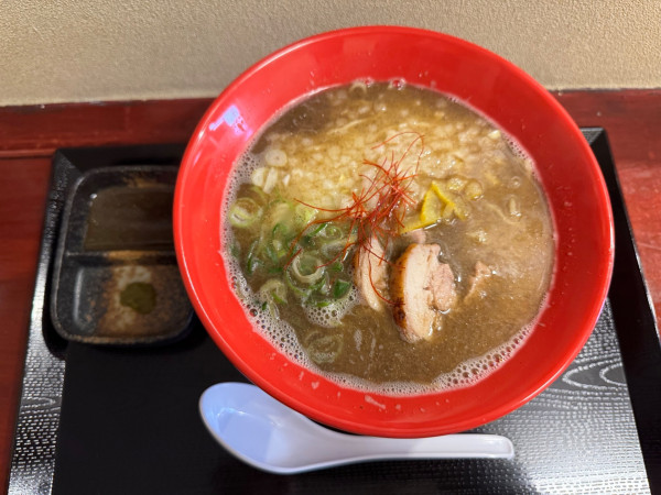 「鶏煮干しらぁめん塩1000円」@麺や わた邉の写真