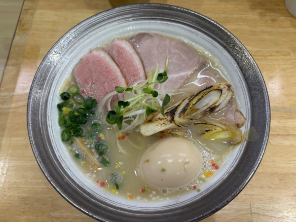 「鴨ポタ塩ラーメン　1000円」@noodleshop  arakawaの写真