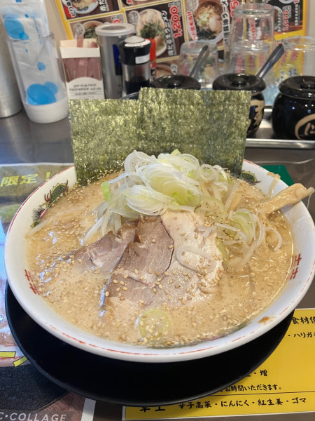 「白味噌豚骨ラーメン」@博多 長浜ラーメン だるま一家の写真