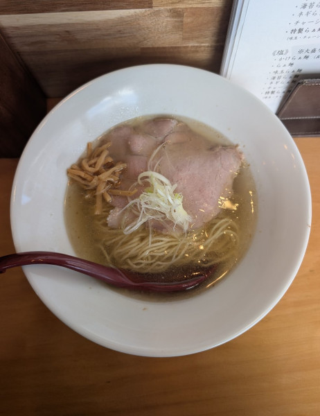 「塩らぁ麺」@らぁ麺行田屋の写真