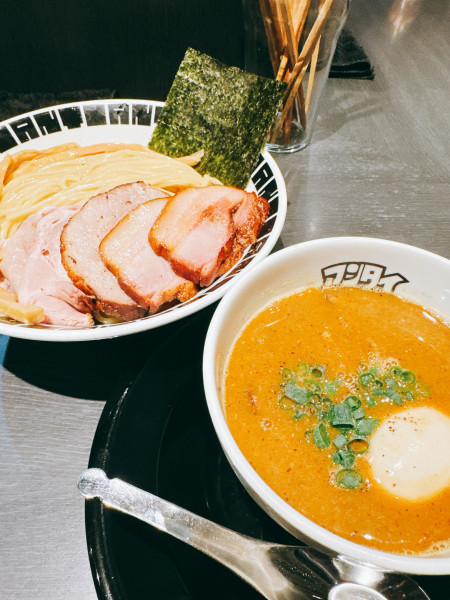 「特製辛つけ麺 大盛 チャーシュー増し」@つけ麺 中華そば アンタイNOODLESの写真