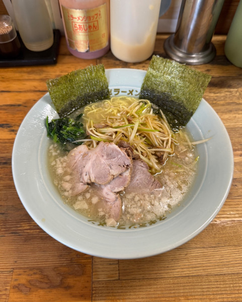 「塩ネギラーメン＋チャーシュー3枚」@ラーメンショップ 椿 上彦川戸店の写真