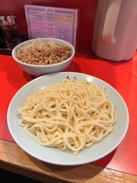 「チャーシューやさいつけそば 小鉢」@丸長 目白店の写真