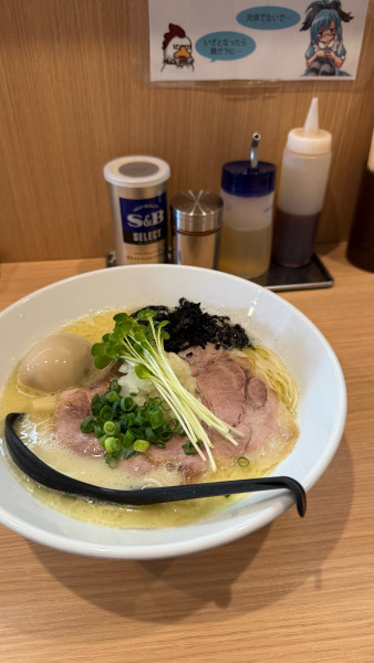 「味玉鶏白湯しお」@らーめんよっちゃん（仮）の写真