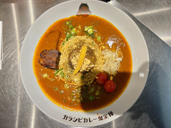 「鬼金棒カラシビカレーヌードル:1,150円、半飯:100円」@カラシビカレー 鬼金棒の写真