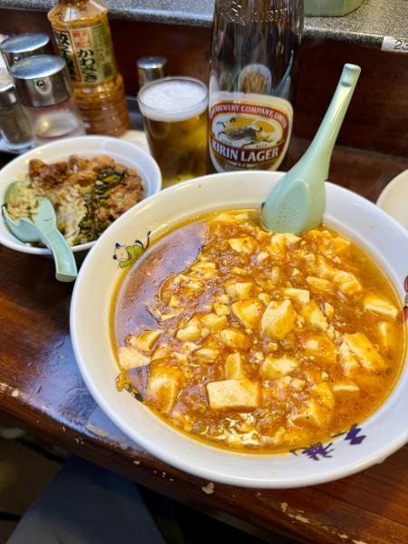 「マーボーメンルーロー飯ハーフ餃子」@天龍 銀座街店の写真