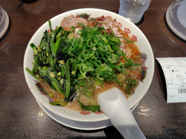 「ラーメン820円、辛ニラ150円」@来来亭 鳥取店の写真