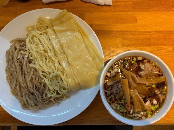 「焙煎２色つけ麺凄平麺TP」@らぁめん りきどうの写真