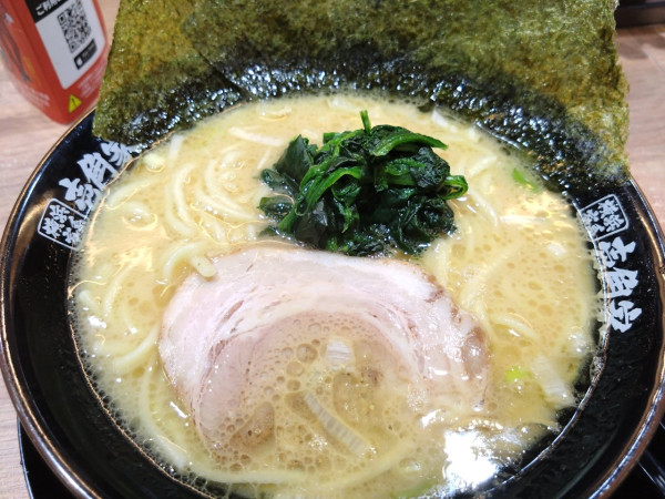 「醤油ラーメン」@横浜家系ラーメン 壱角家 渋谷道玄坂店の写真