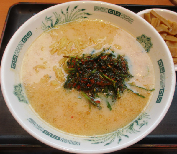 「＜期間限定＞とんこつニラ南蛮＋メンマ　650円＋170円」@日高屋 恵比寿南店の写真