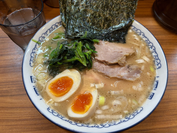 「極上ラーメン」@横浜豚骨醤油ラーメン YOLOの写真