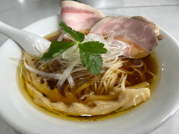 「鶏そば「醤油」　950円」@中華そば ふじ野の写真