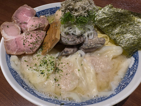 「特製餞ラーメン(大)」@麺彩 餞-hanamuke-の写真