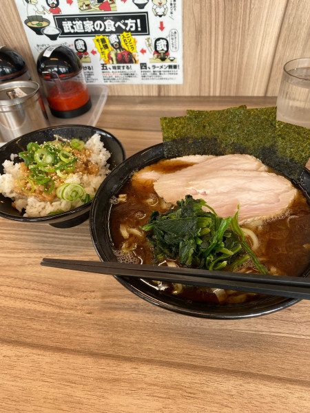 「ラーメン並マー油変更＋背脂ライス」@七代目武道家の写真