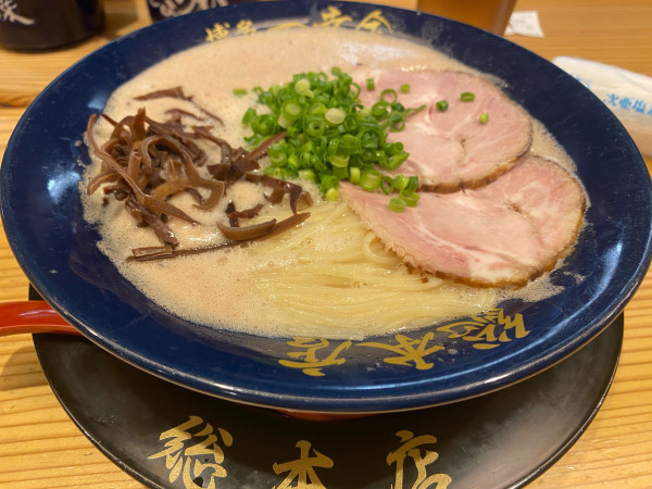 「泡系豚骨ラーメン」@博多一幸舎 総本店の写真