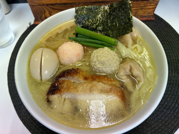 「特製塩らぁ麺大盛り」@麺や金時の写真