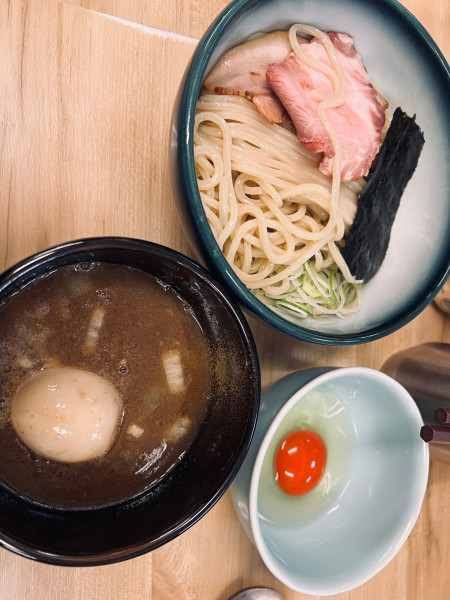 「特製豚骨地鶏魚介つけ麺 中盛り」@麺処 有彩の写真