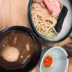 特製豚骨地鶏魚介つけ麺 中盛り