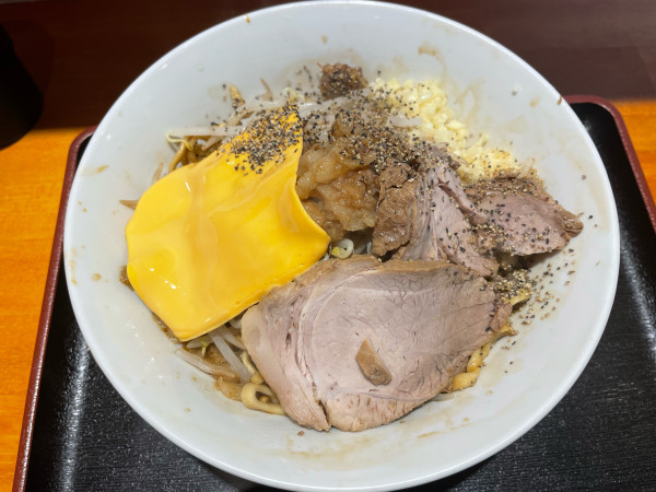 「汁なし豚2枚(全部)ﾁｰｽﾞ¥1,200」@限界を超えろ 京成大久保校の写真