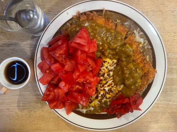 「カツカレー、トマト、チーズ」@ライスカレー ぺろりの写真