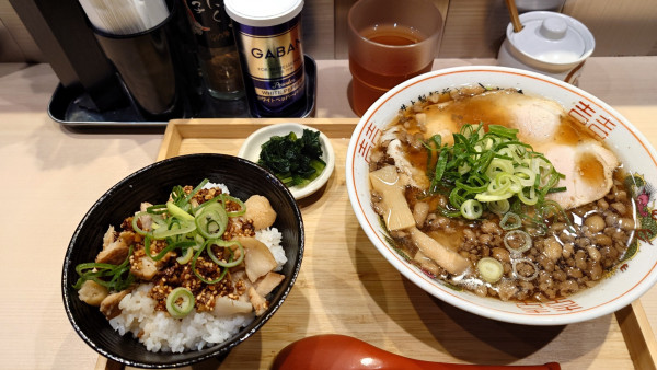 「チャーシューご飯セット」@尾道ラーメン 八じゅう 蒲田本店の写真